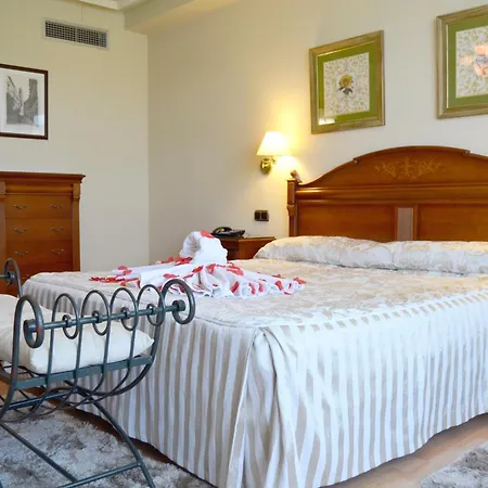 Lasa Sport Hotel 4*